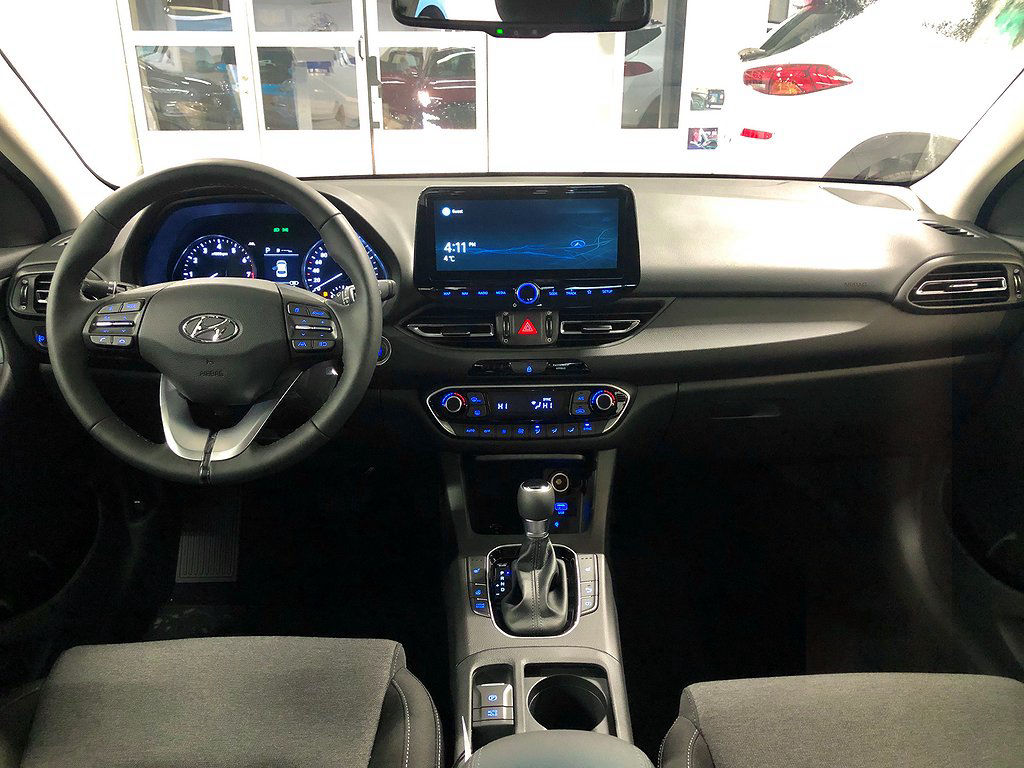 Hyundai i30 Essential/ Aut/ 120HK/ Hybrid