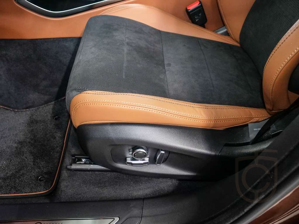 Jaguar F-Pace SVR AWD P550 SPICED COPPER EDITION