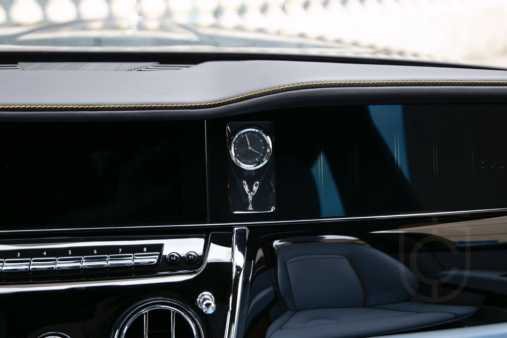 Rolls-Royce Cullinan - BLACK BADGE TRIM - STARLIGHT