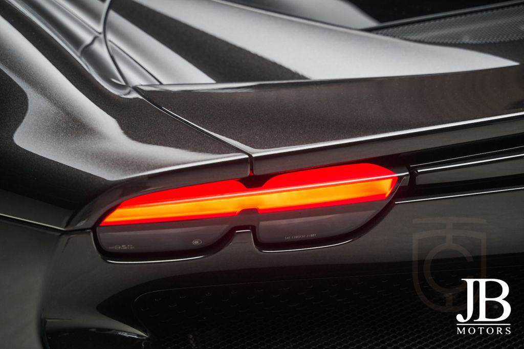 Ferrari 296 GTS Nero Daytona LIFT JBL CARBON SURROUND