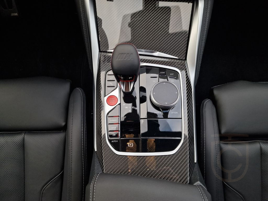 BMW M3 Competition Touring Velvet Orchid met. M-Driv