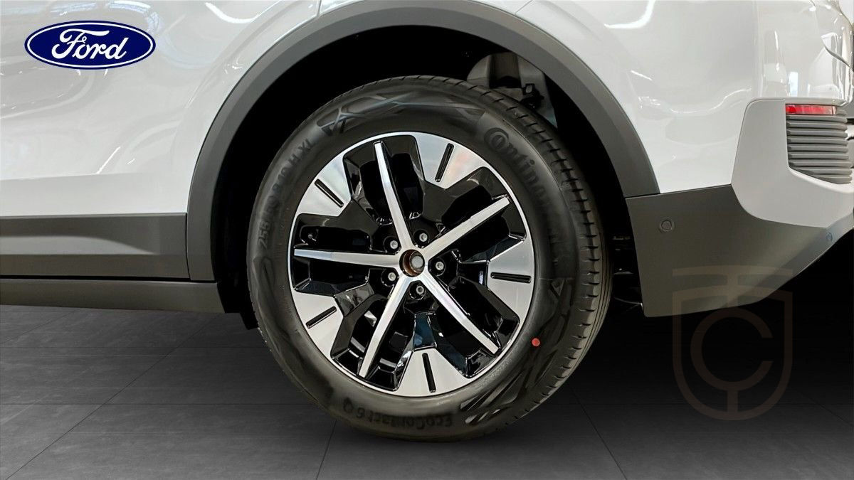 Ford Explorer LONG RANGE RWD