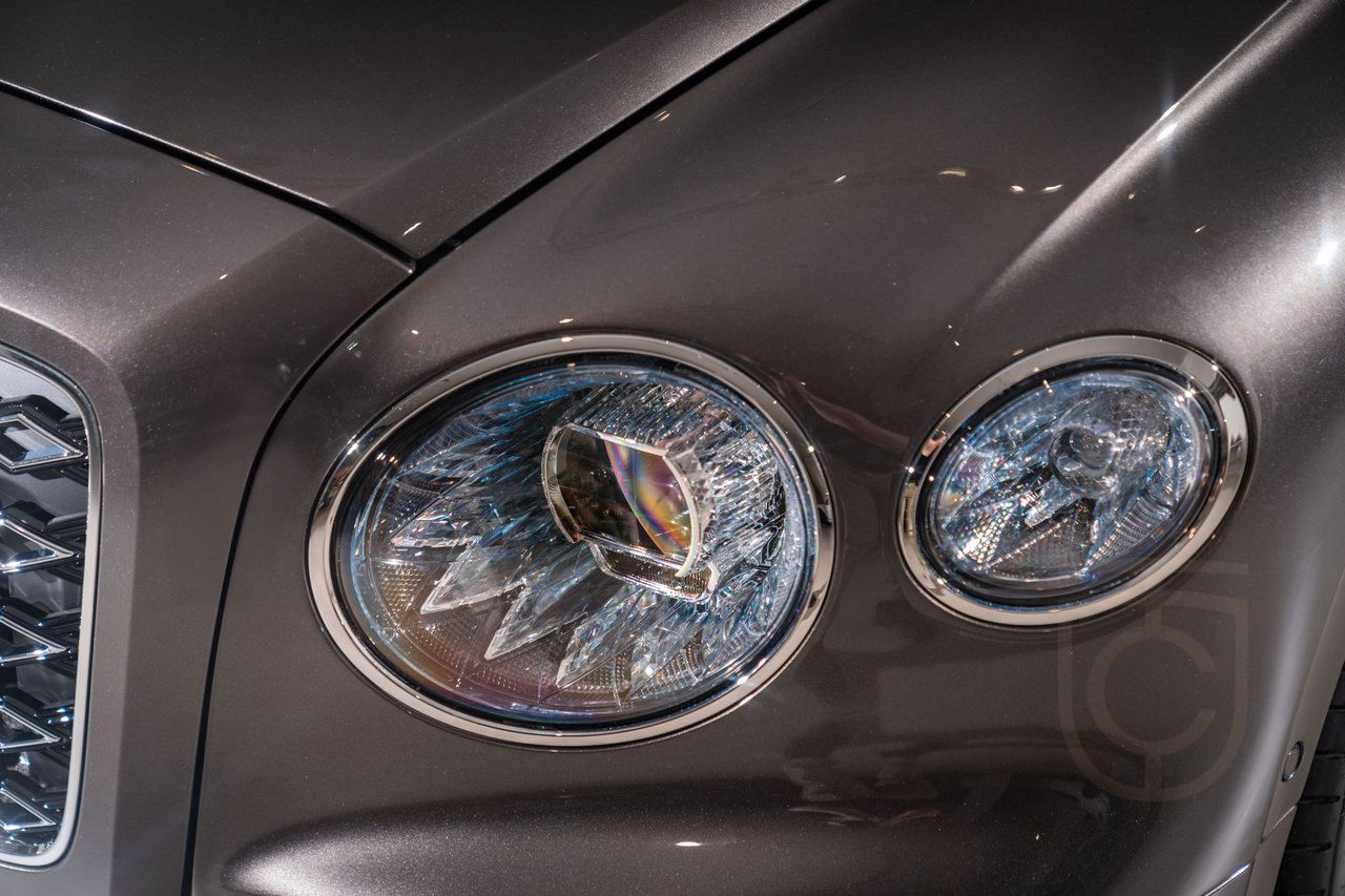 Bentley Flying Spur Mulliner Ultra Performance Hybrid