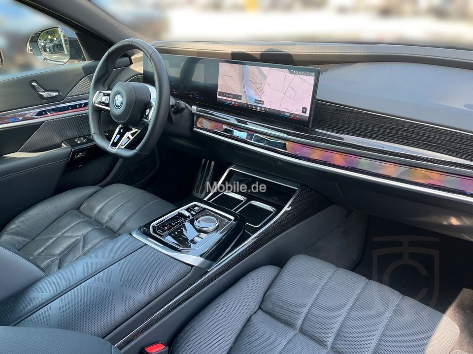 BMW 750e xDrive M Sport 21" Executive Lounge Massage