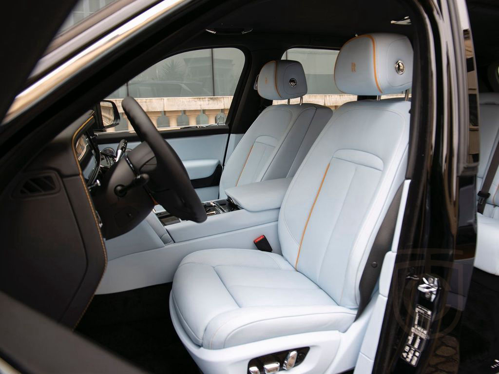 Rolls-Royce Cullinan - BLACK BADGE TRIM - STARLIGHT