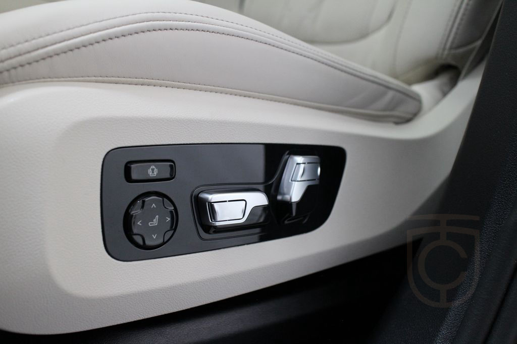 BMW X7 xDrive 40 i Head Up H&K Keyless