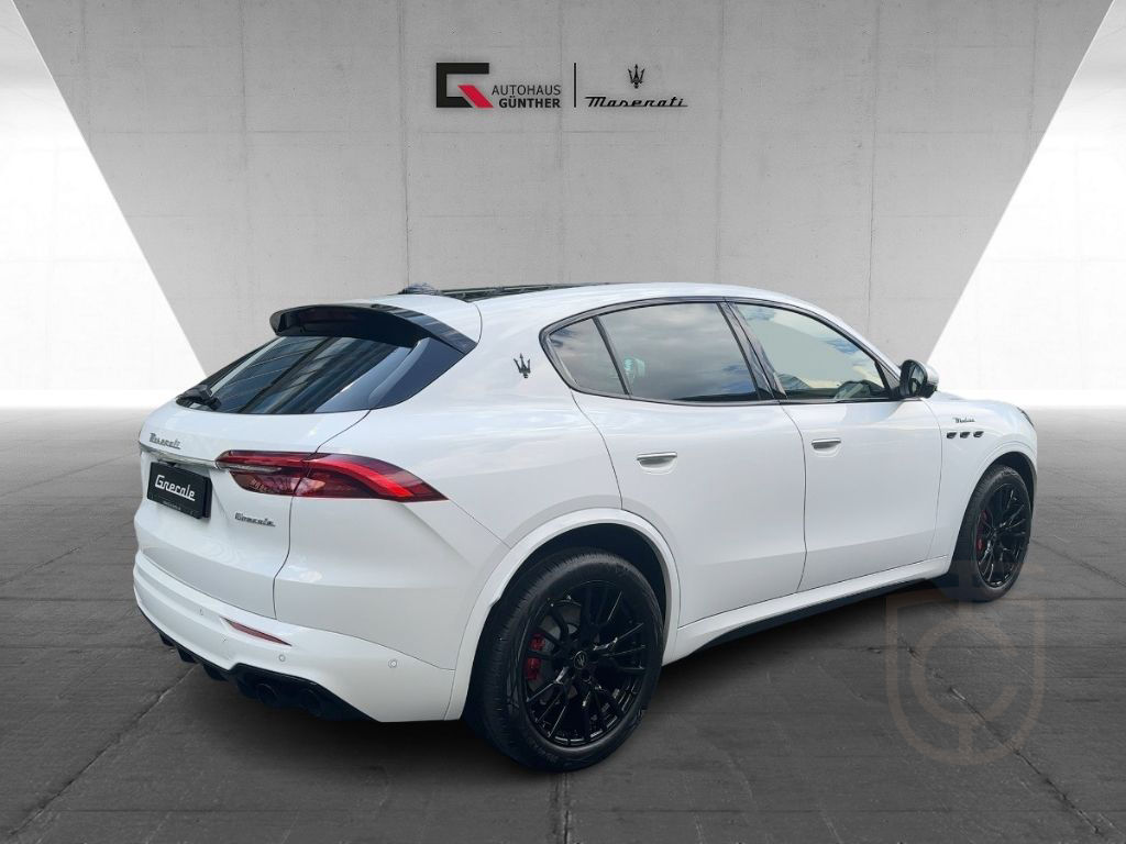 Maserati Grecale Modena MY24 Mild Hybrid MIT AHK 330 PS -