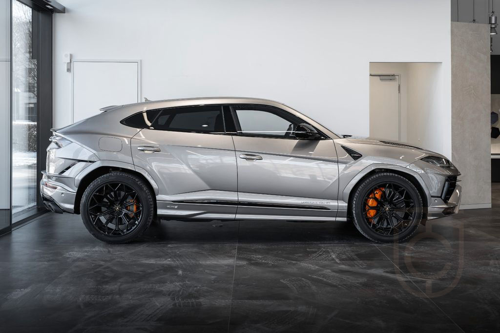 Lamborghini Urus S | Akrapovič | Full Spec