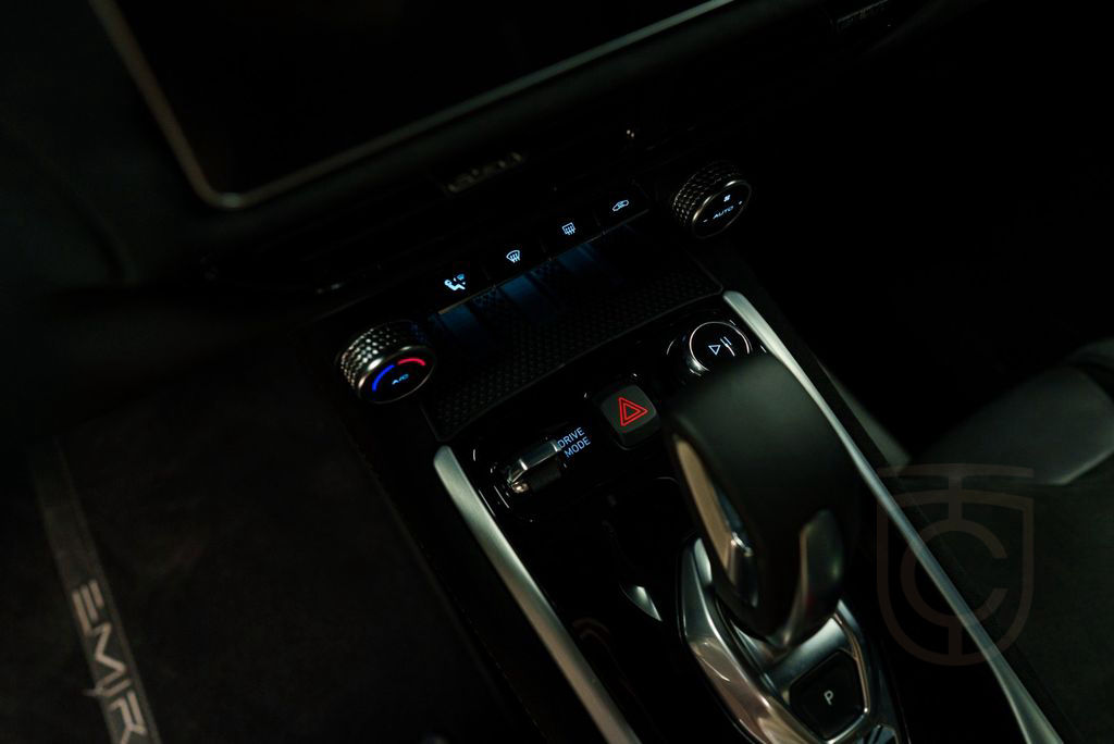 Lotus Emira I4 AUT