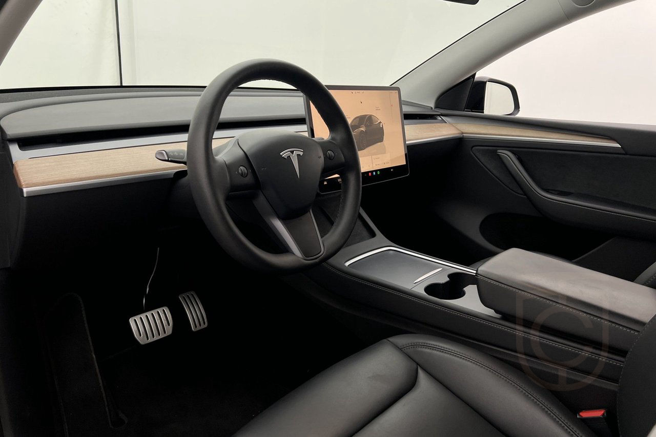 Tesla Model Y Performance AWD Autopilot