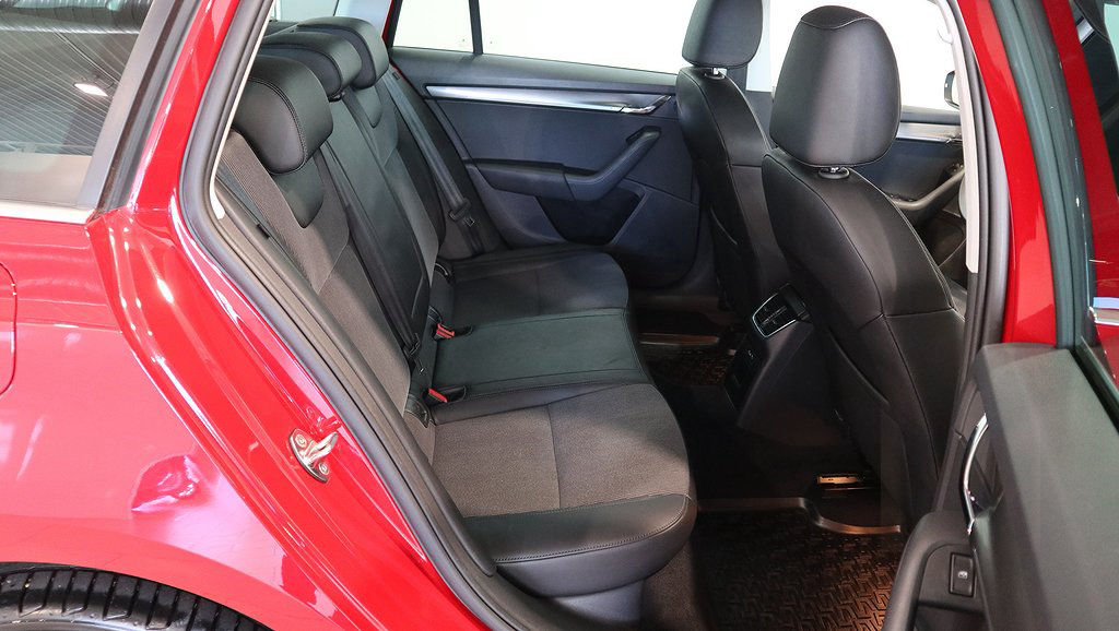 Skoda Octavia Style Combi TSI 150Hk DSG Drag Värmare
