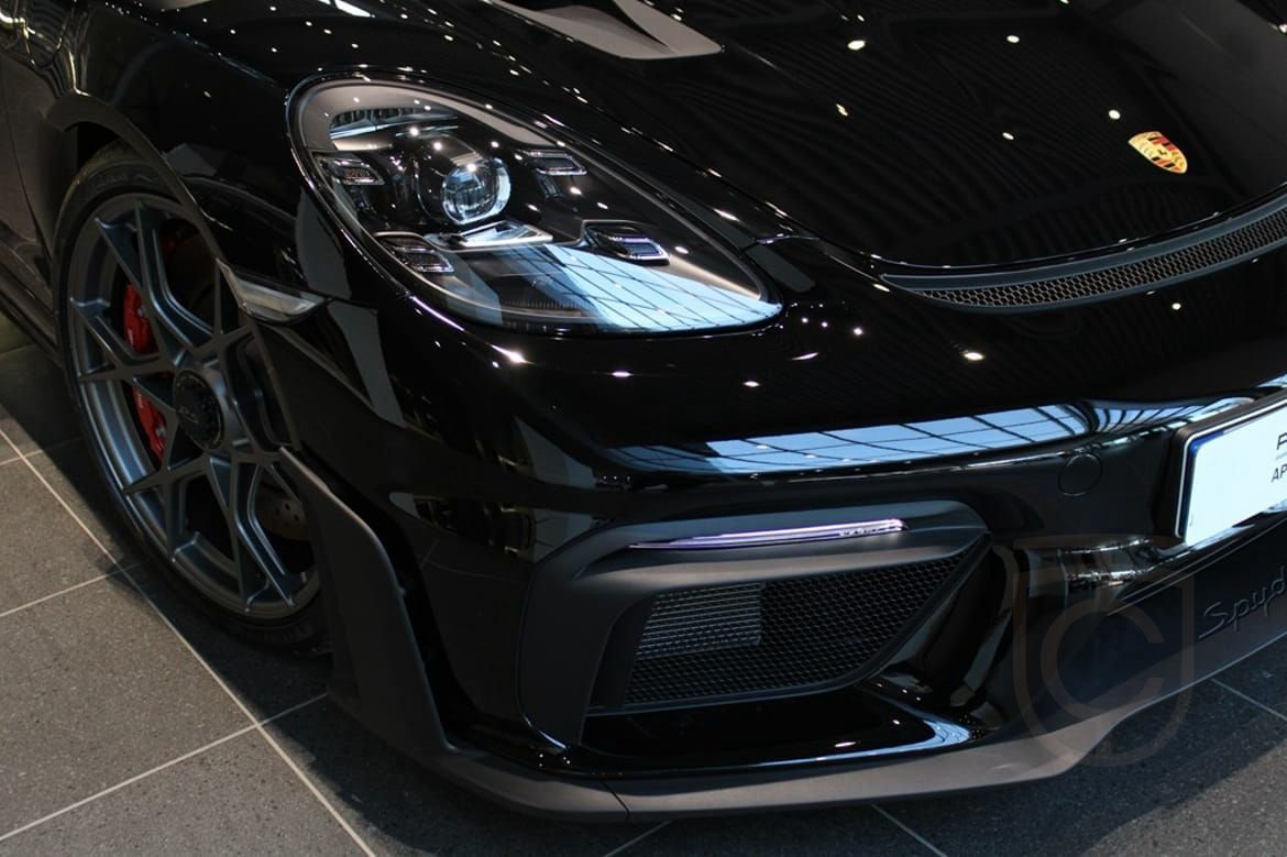 Porsche 718 Spyder RS
