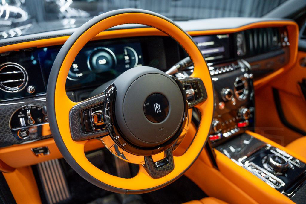 Rolls-Royce Cullinan Black Badge 4Seats Starlight 2025 FULL