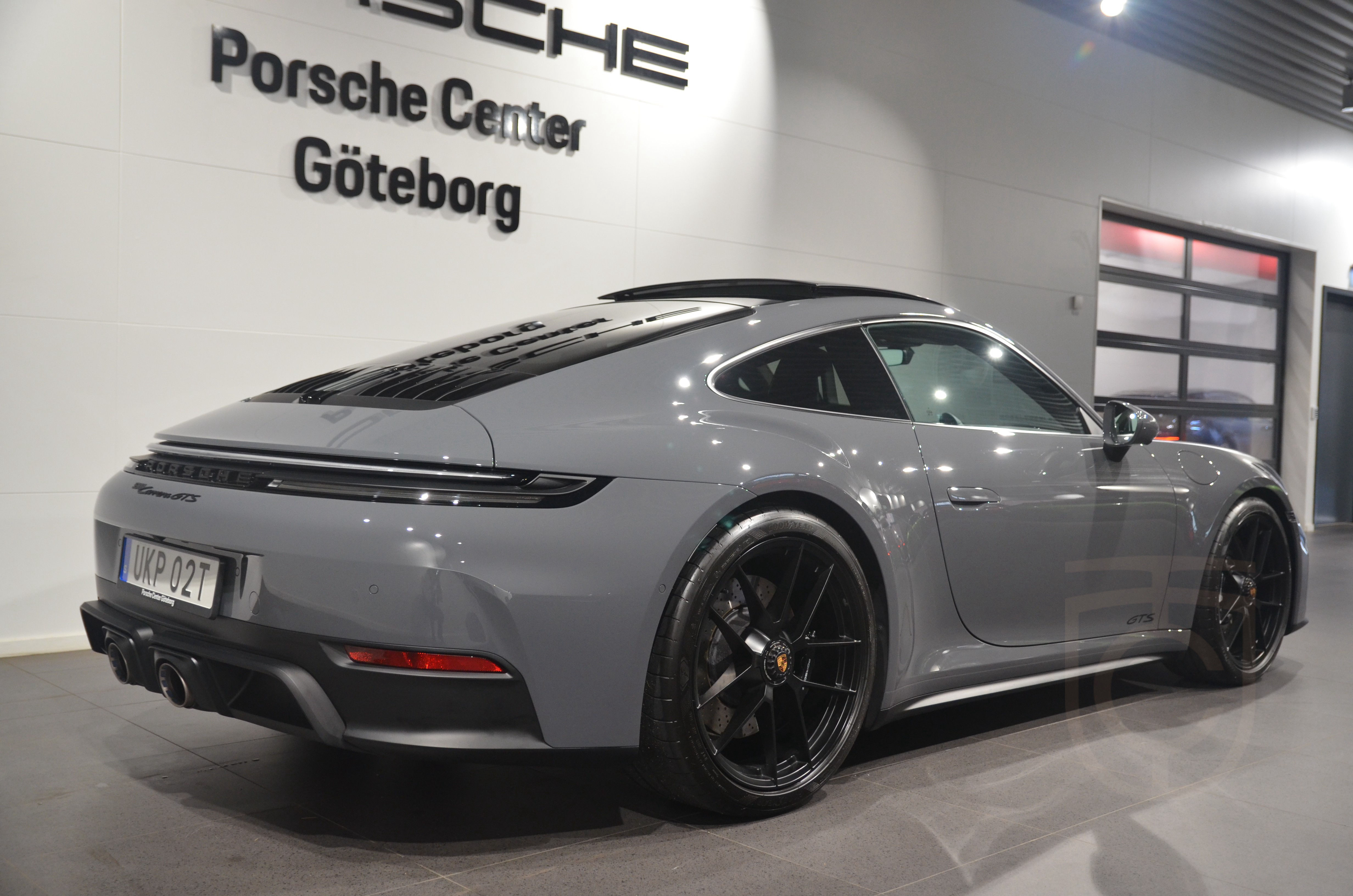 Porsche 911 Carrera GTS