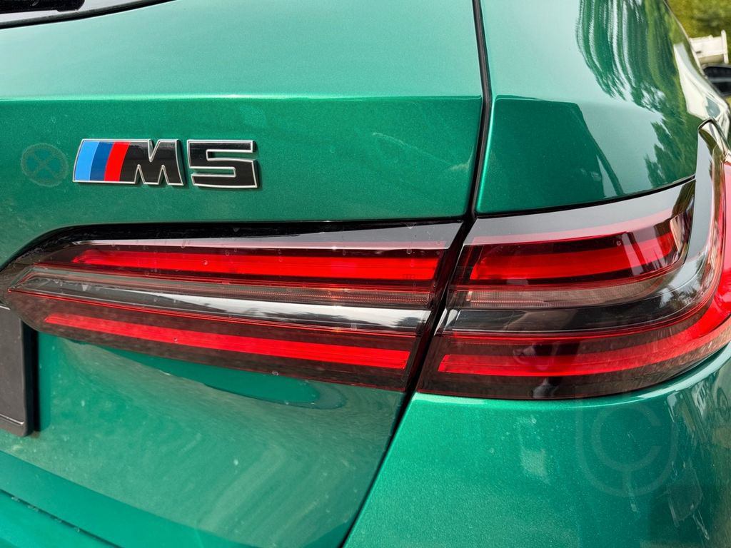 BMW M5 Touring, Panodach, Sitzlüftung,B&W,AHK,Drivin