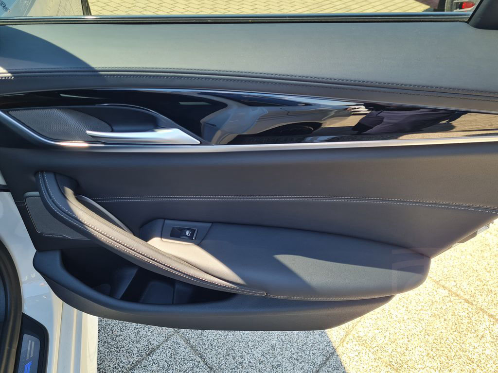 ALPINA B5 Touring Flotter Familien-Kombi :-) 322 Km/h