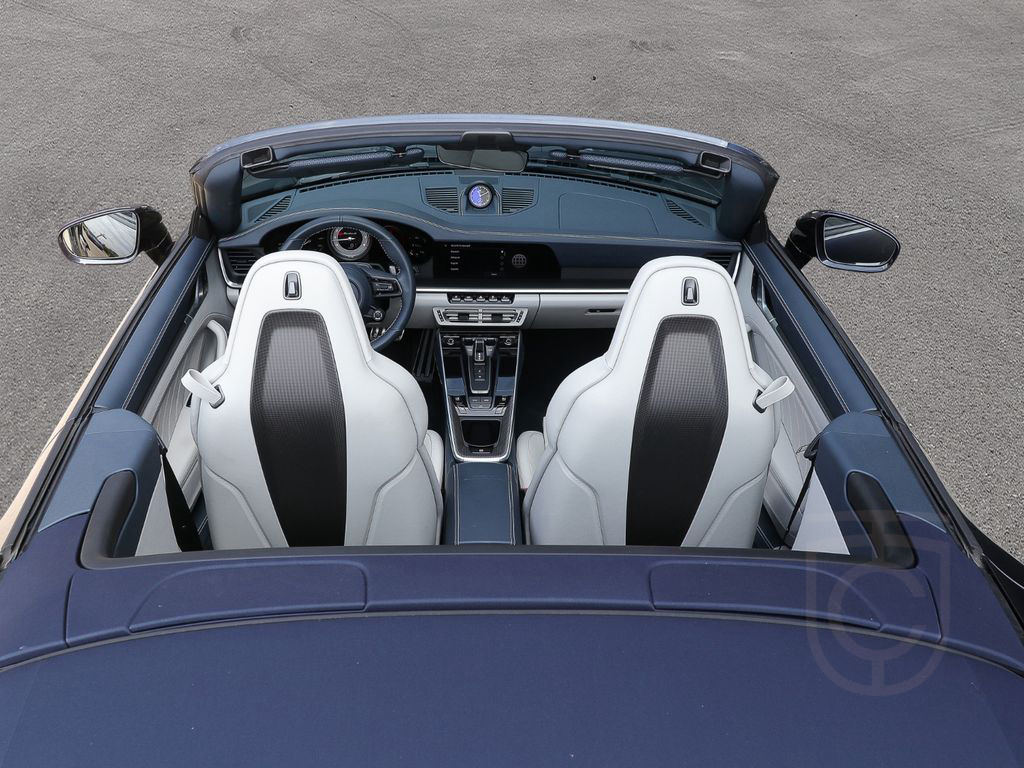 Porsche 992 911 Turbo S Cabrio Leder-crema Burmester