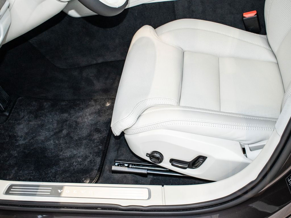 Volvo V90 Kombi B4 (Diesel) Mild-Hybrid Plus Bright