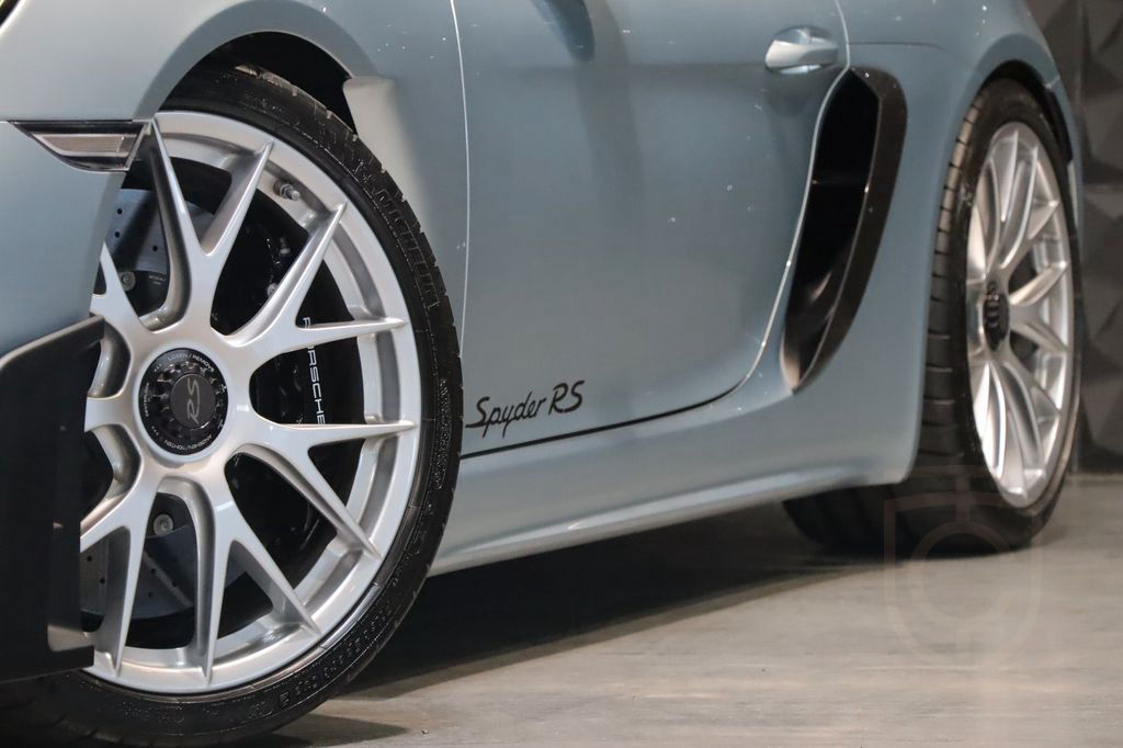 Porsche 718 Spyder RS - PTS - Weissach - Carbon