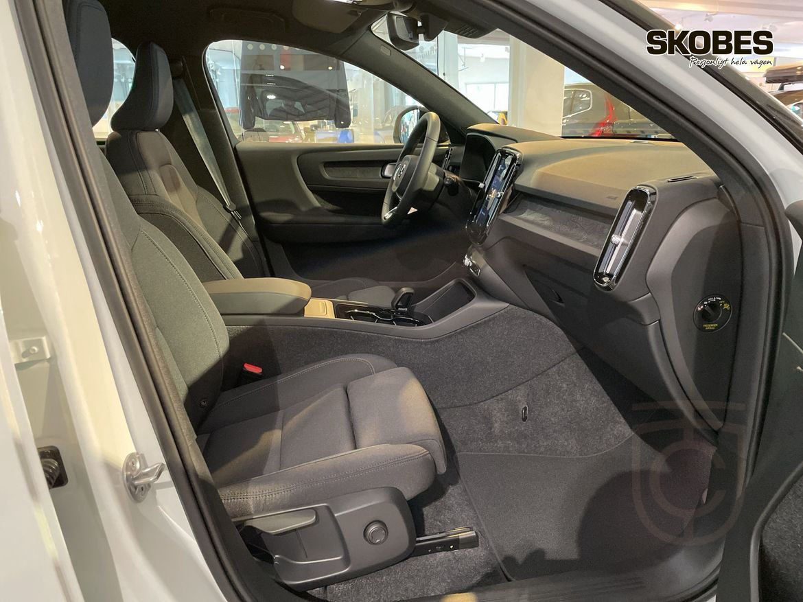 Volvo XC40 Recharge Single Motor Extended Range Core