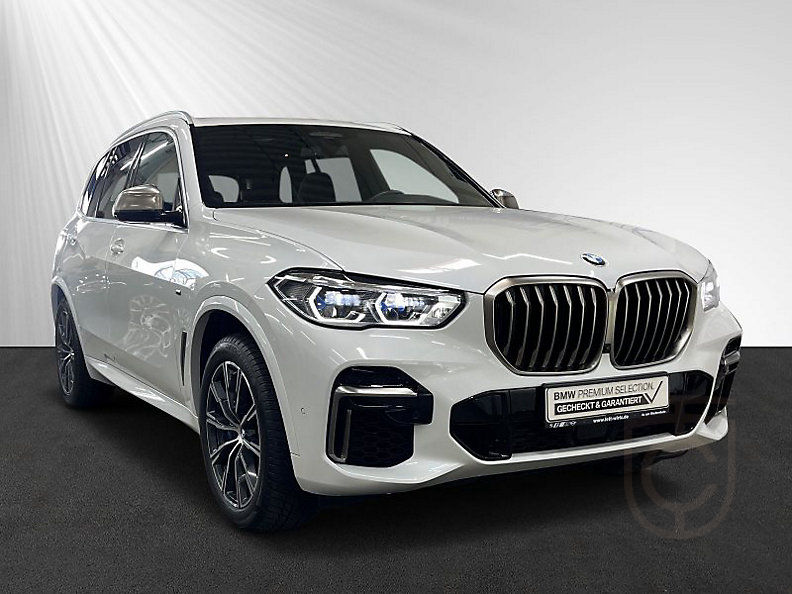 BMW X5 M50i