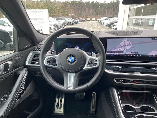 BMW X6 xDrive30d M Sport AHK PanoSky StandHz Massage