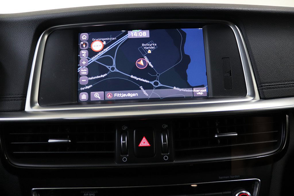 Kia Optima Sport Wagon Plug-in Hybrid Pluspaket 2