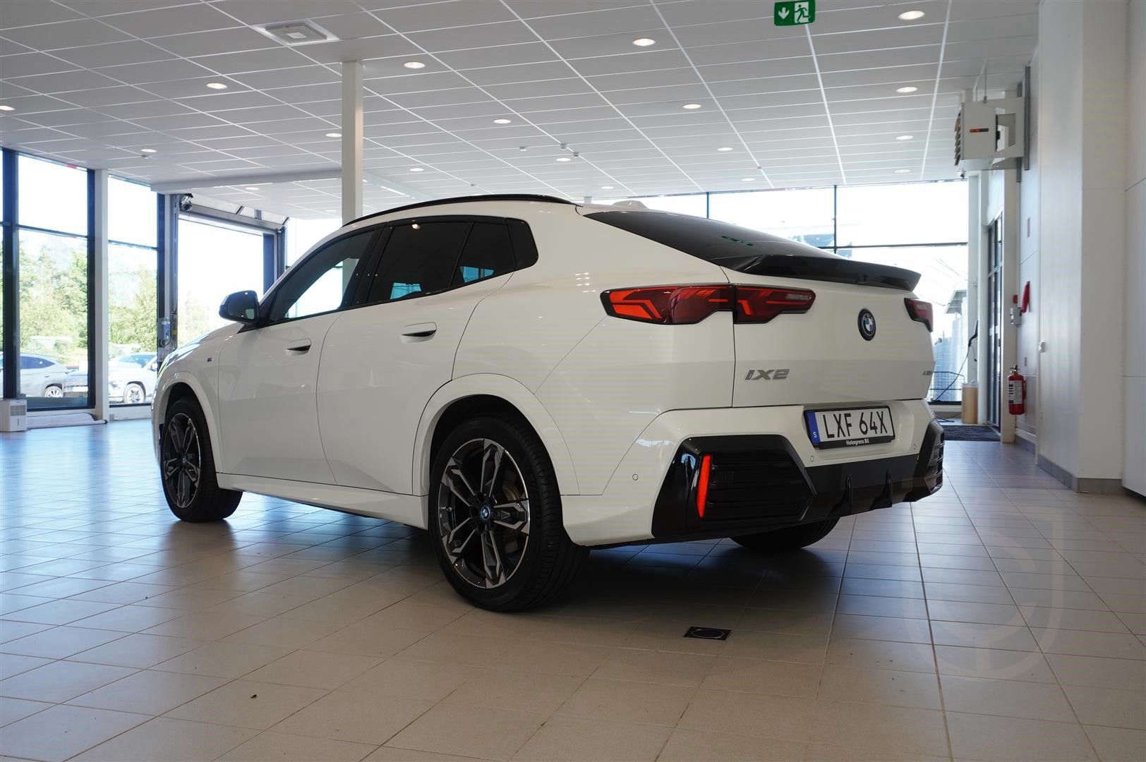 BMW iX2 xDrive30