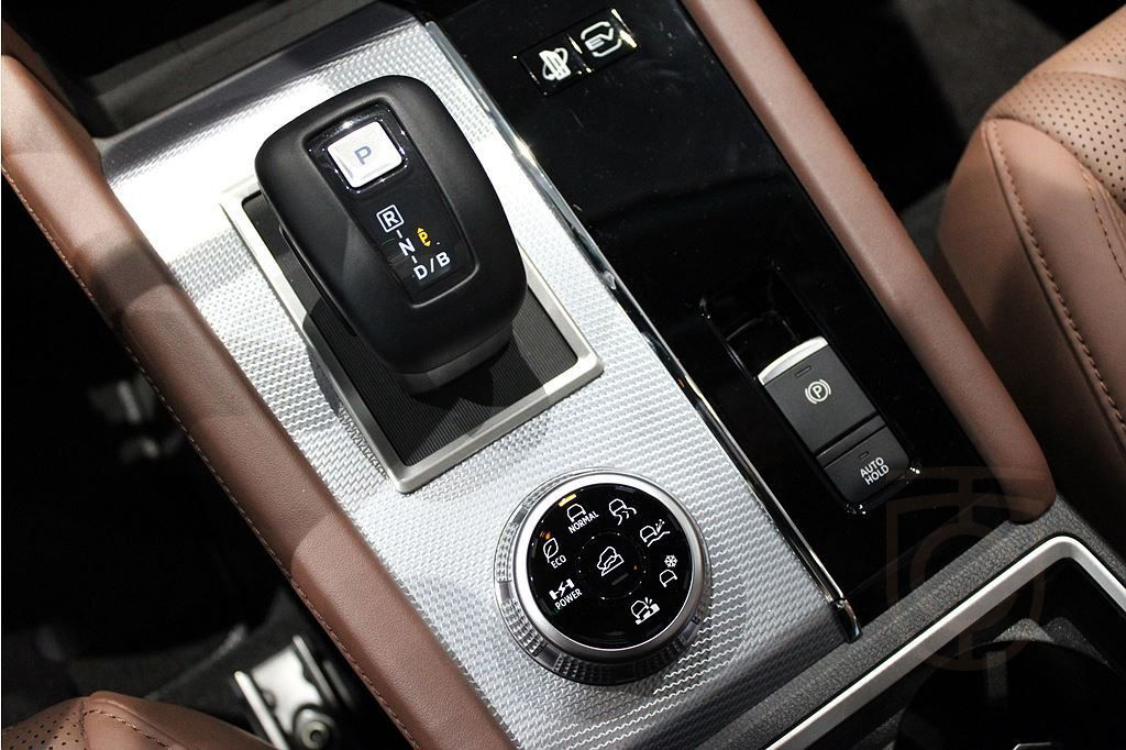 Mitsubishi Outlander Instyle PHEV Automat 4WD