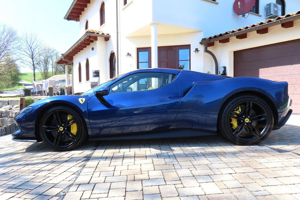 Ferrari 296 GTS blu tour de france Lift Racing-Seats