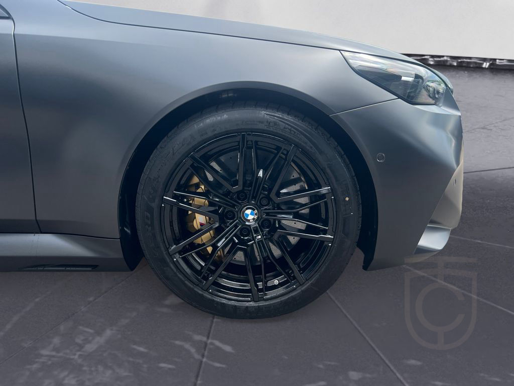 BMW M5 Limousine xDrive AHK Ultimate Package