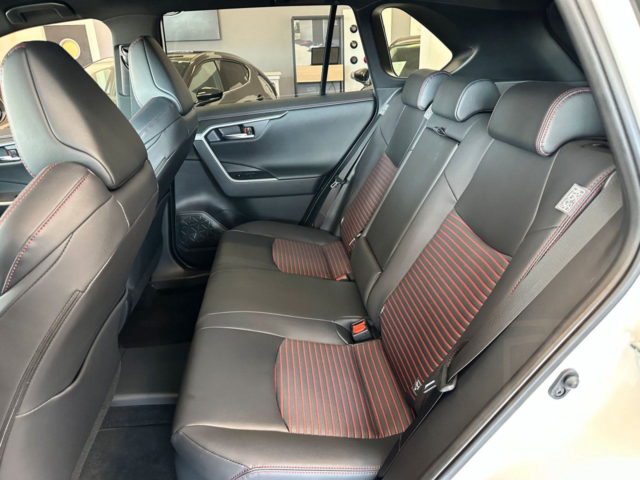 Suzuki Across 2.5 PHEV AWD Inclusive E-CVT