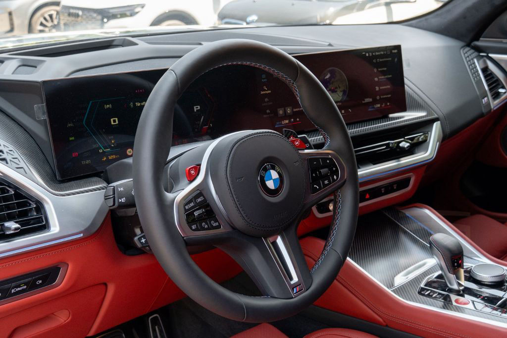 BMW XM 50e MASSAGE.SOFTC.DR.ASS.M FAHRWERK.360°.AHK