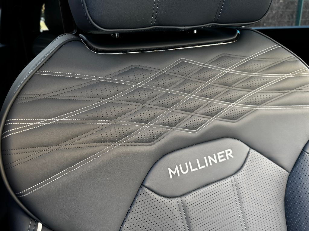 Bentley Bentayga V8 EWB MULLINER - MY24- BENTLEY BERLIN