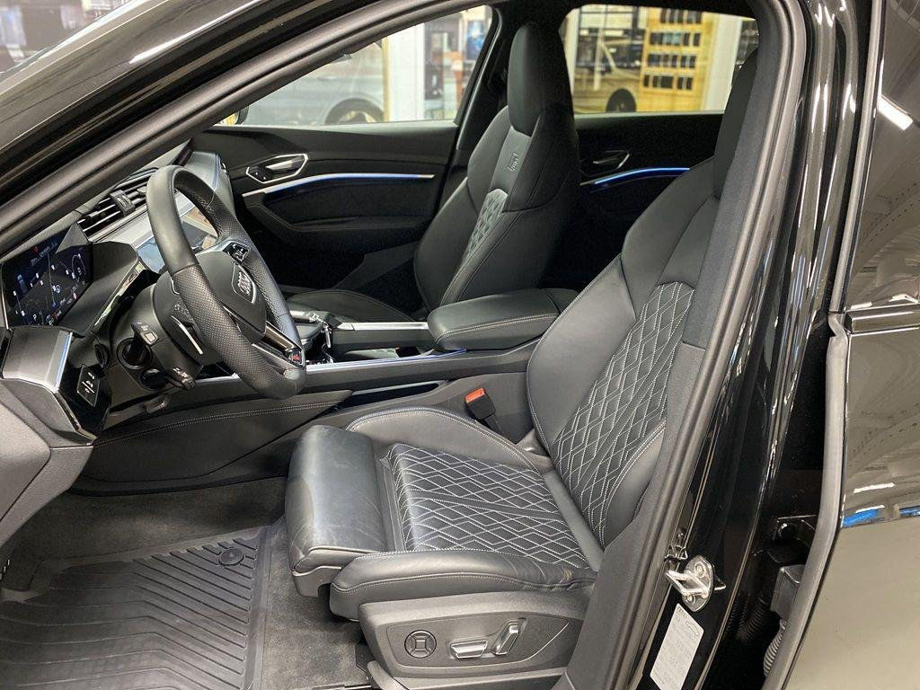 Audi E-Tron Fast