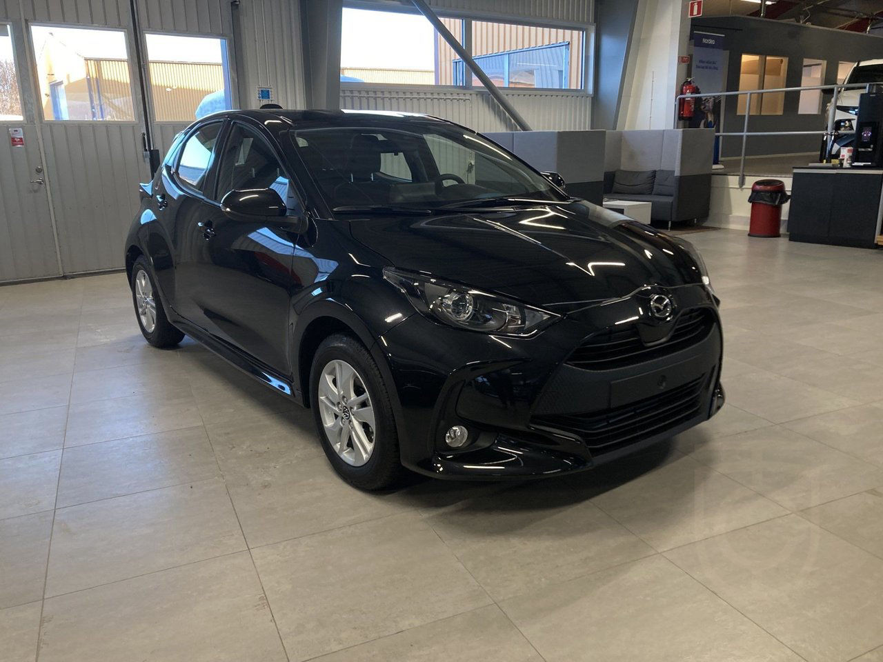 Mazda 2 Hybrid Agile