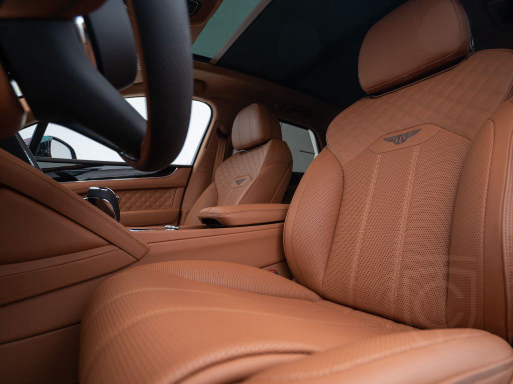 Bentley Bentayga Azure V8