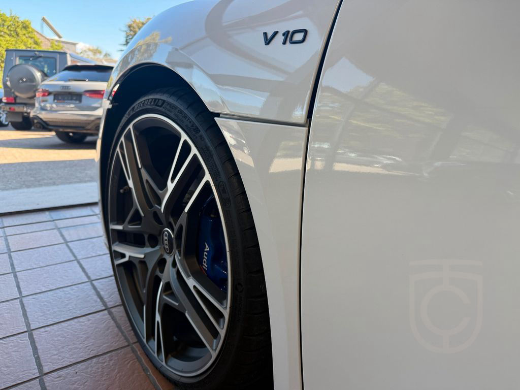 Audi R8 Coupe 5.2 FSI quattro performance/K.Brem/Carb