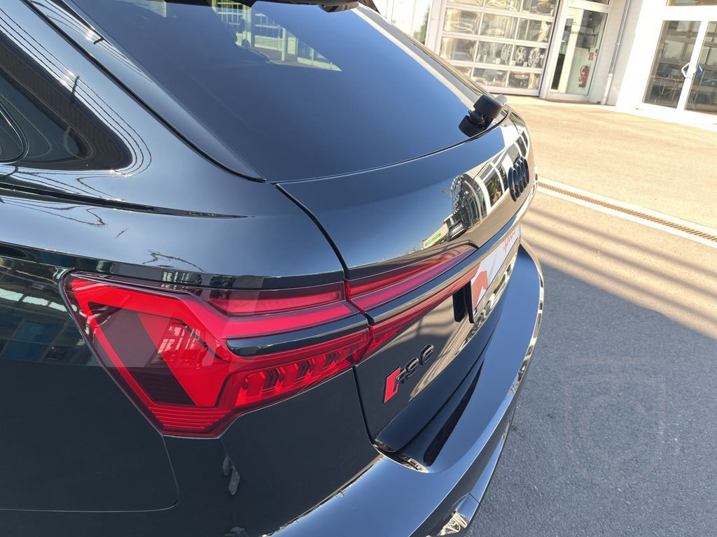 Audi RS6 Avant 463 KW PERFORMANCE+PANO+AHK+B&O+MATRIX
