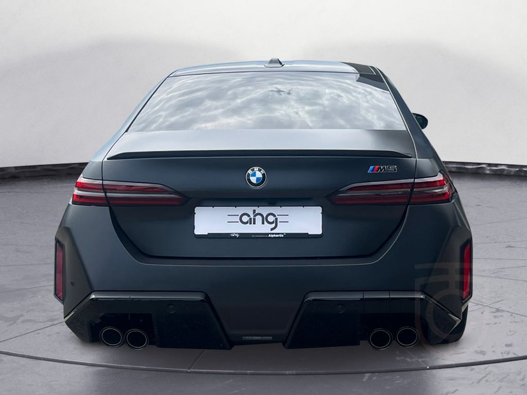 BMW M5 Limousine xDrive AHK Ultimate Package