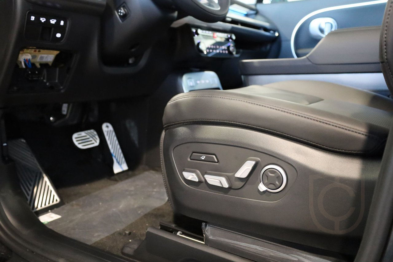 Hyundai IONIQ 9  Calligraphy Line AWD