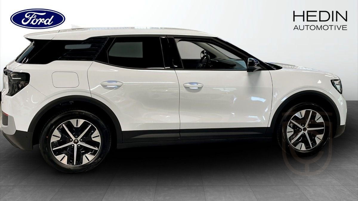 Ford Explorer LONG RANGE RWD