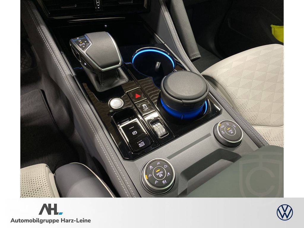 Volkswagen Touareg Elegance 3.0 V6 TDI 4M *AHK*PANO*NAVI*Hu