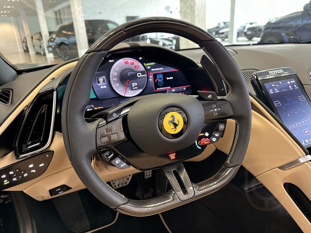 Ferrari Roma Spider Green/Beige Carbon 360° JBL