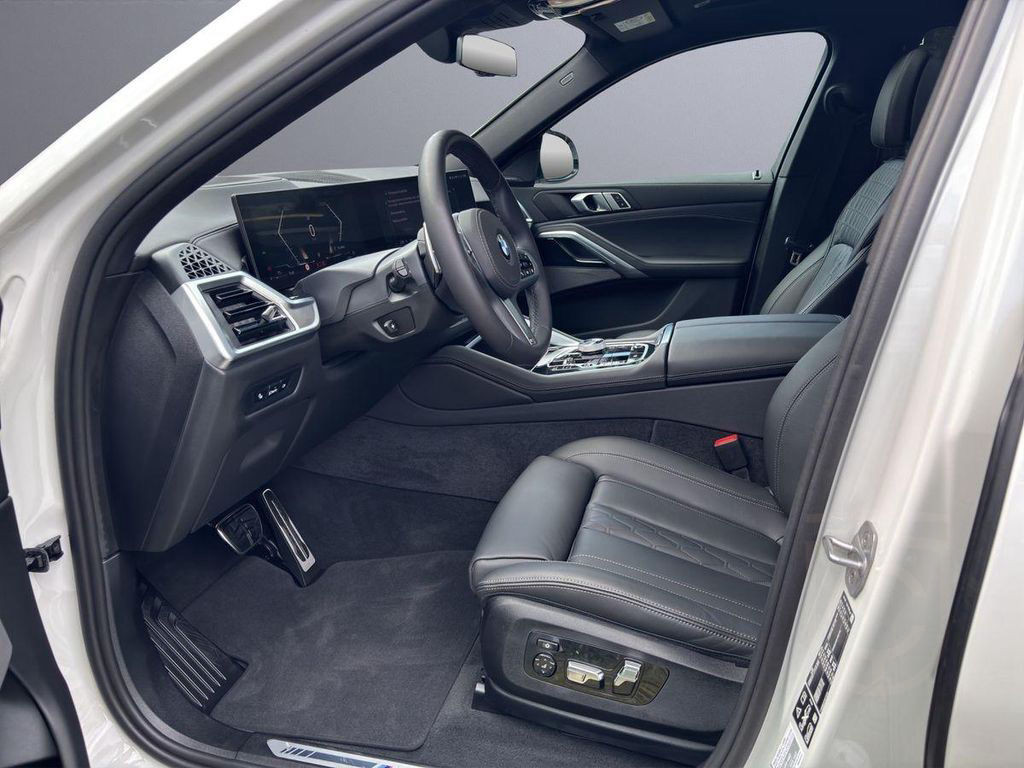 BMW X6 xDrive40d | M-SPORT | AHK | Harman | PANO |