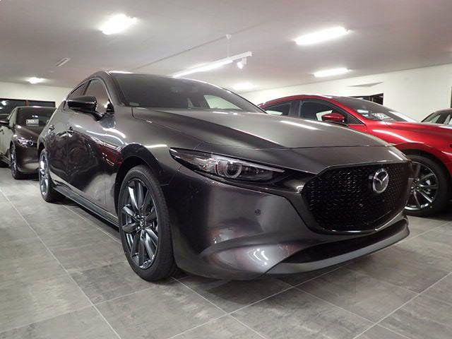 Mazda 3 2,0 Cosmo 5d Mildhybrid Skinn