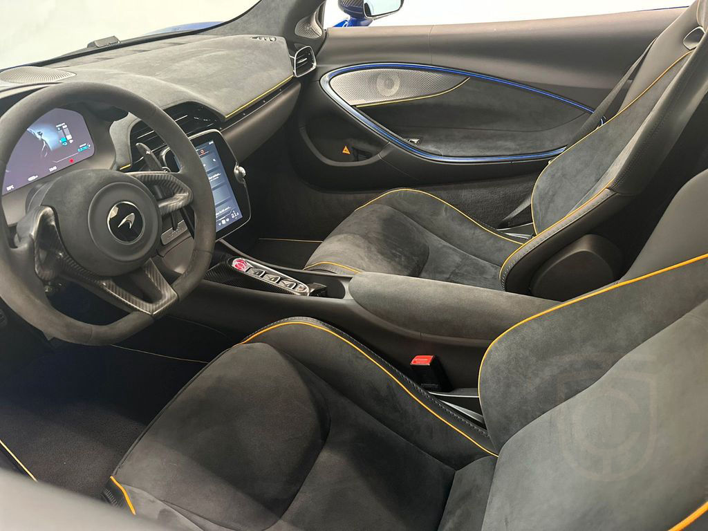 McLaren Artura / Aurora Blue / Full Carbon Fibre