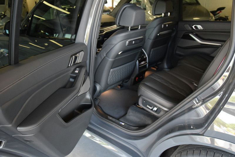 BMW X7 xDrive40d Kristallscheinwerfer Leder Sky H/K