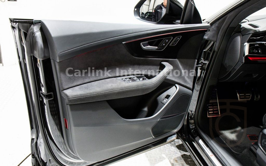 Audi RSQ8 PERFORMANCE-KERAMIK-AHK-SITZBELUFT.OLED