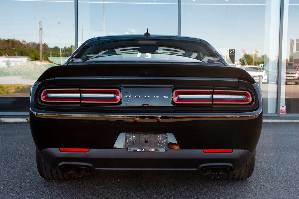 Dodge Challenger SRT Hellcat WideBody 727hk Sportavgas